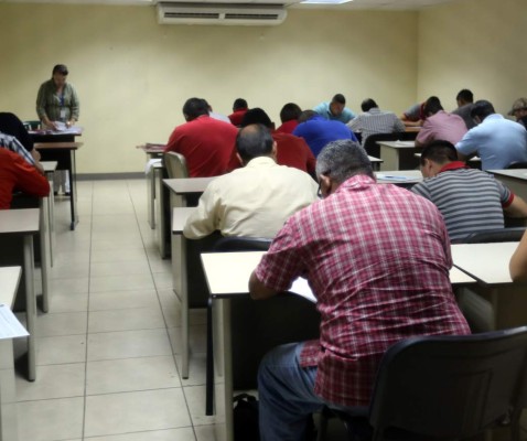 Honduras: Aplicarán pruebas de confianza a 12 mil policías