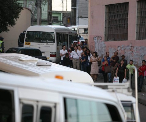 Paralizan transporte público en Tegucigalpa