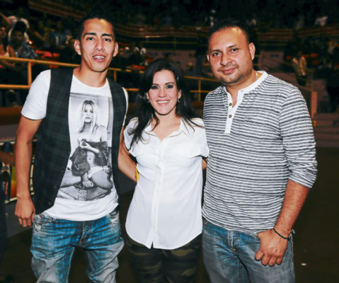 Explosiva fiesta urbana con Arcangel