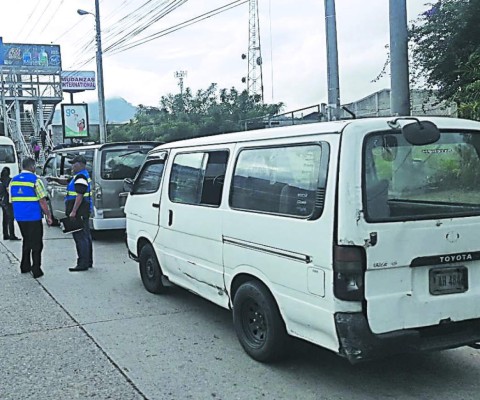 Honduras: Decomisan diez buses 'brujitos” en la capital