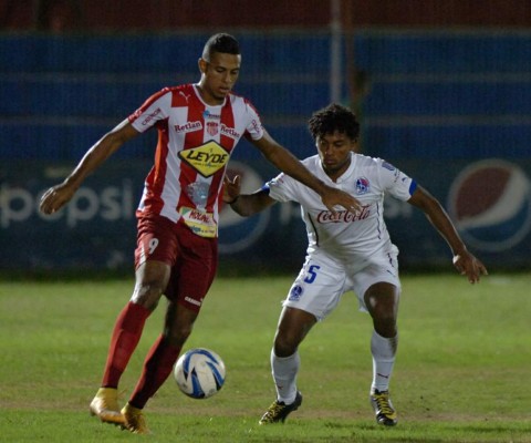 Olimpia golea a Vida y no suelta la cima