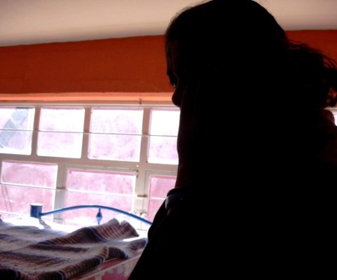 Hondureña huyó a México junto a su bebé por temor a represalias de pandilleros