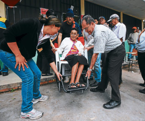 Partido Libre no logró superar pujanza de liberales y nacionalistas