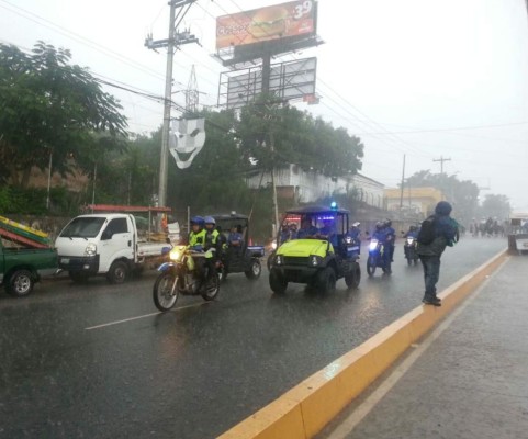 Pese a lluvia, Tegucigalpa celebró su 437 aniversario con el gran carnaval