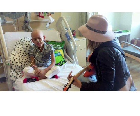 Niño con cáncer cumple su sueño