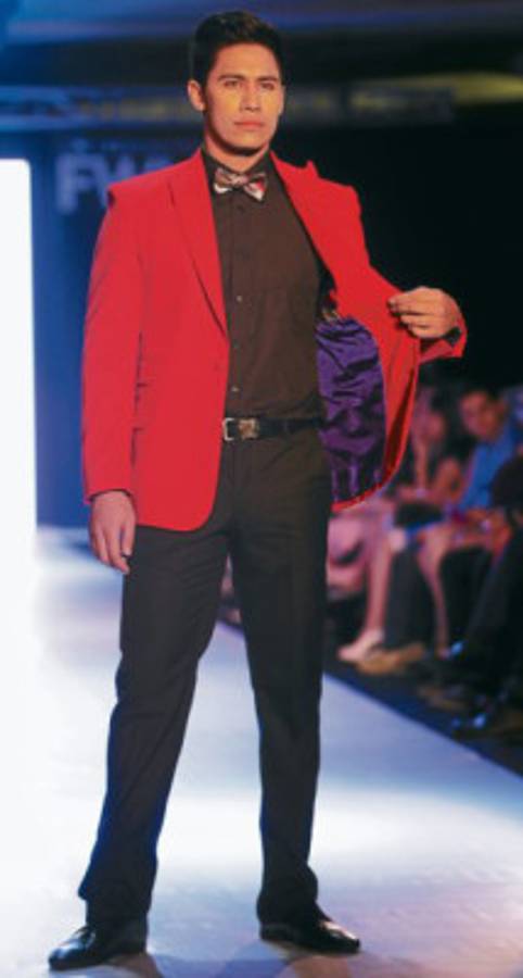 Yoyo Barrientos llegó con su magia a la Fashion Week Honduras 2012