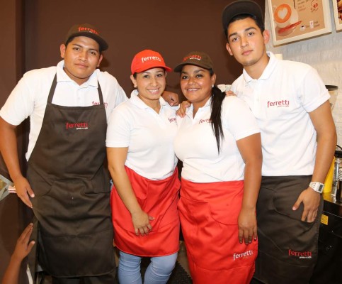 Inauguran una exquisita propuesta de helados y café