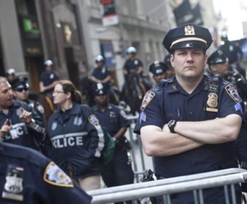 Muere un policía de Nueva York tras ser baleado en la cabeza