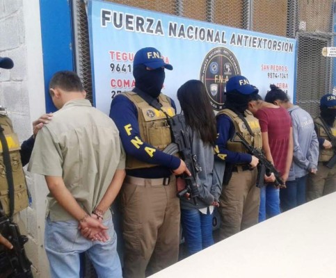 Capturan a cuatro estudiantes por extorsión