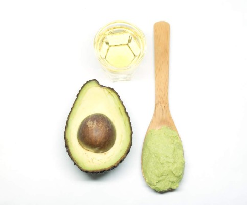 Despídete de las puntas abiertas con esta mascarilla casera para el cabello