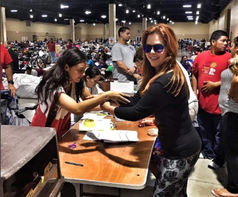 Huracán Irma obliga a María Celeste Arrarás a abandonar su casa y buscar refugio