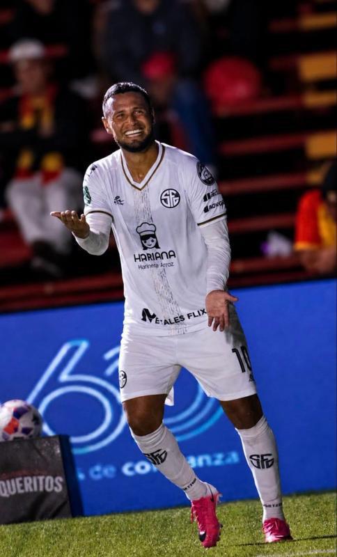 José Mario Pinto hace impactante confesión tras salir de Olimpia: “Estaba loco”