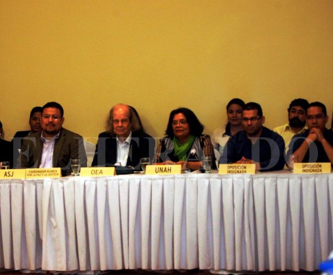 John Biehl exhorta a los hondureños a escucharse y buscar consensos