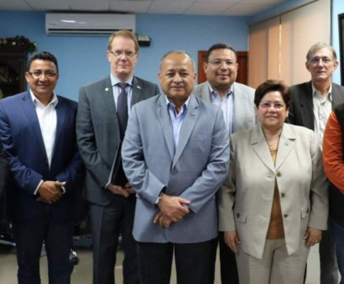 EEUU reitera 'apoyo total' a la Comisión Depuradora tras atentado contra Jorge Machado