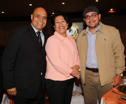 Homenaje póstumo a fundador de Crisaq