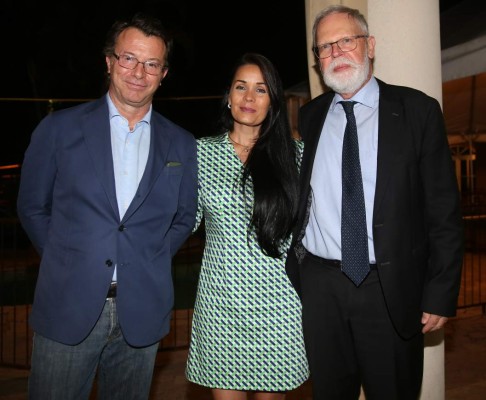 Arte Nacional es expuesto en colección de pinturas