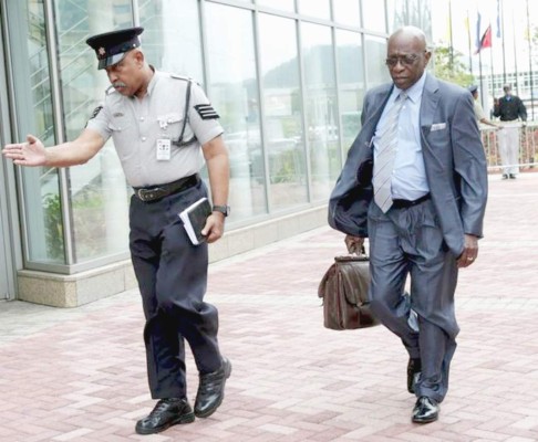 Warner acusa a EEUU de querer apoderarse de la FIFA mediante 'cacería de brujas'