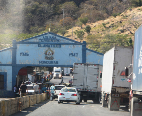 Cierre de aduanas deja pérdidas millonarias