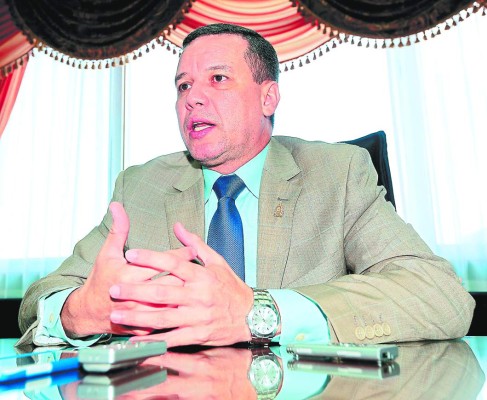 Rafael Bustillo: Por los requisitos tenemos pocos candidatos