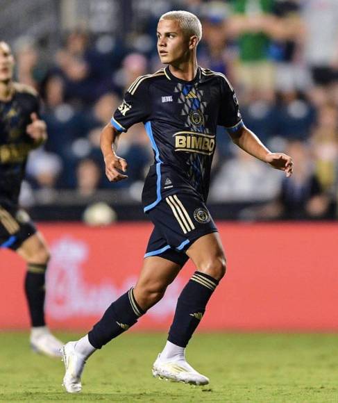 Debutó con 14 años en la MLS y fue fichado por el Manchester City de Pep Guardiola