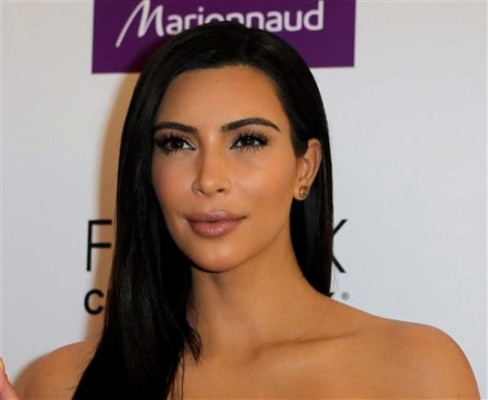 Kim Kardashian enfurece a oyentes de radio pública