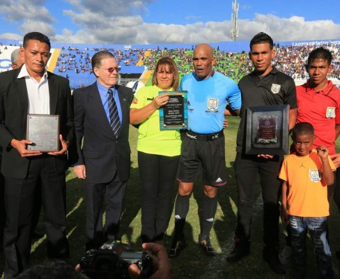 Mario Moncada se despide del arbitraje