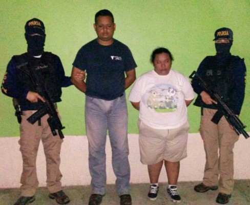 Honduras: Detienen a mujer taxista y conductor de bus por extorsión