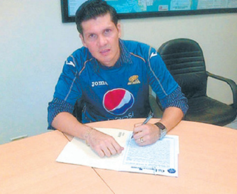 Motagua presenta a Ricardo Canales