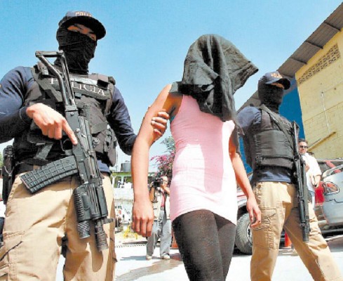 Honduras: Por extorsión cae niña de 14 años