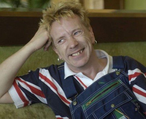 Famosos con sonrisas imperfectas