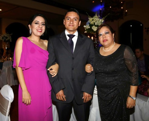 Eduardo Sierra y Yasmín Álvarez ya son esposos ante Dios