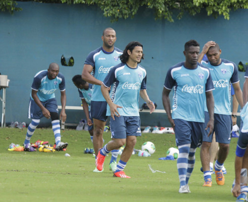 El espía mexicano que cumplió su sueño de conocer a Carlo Costly