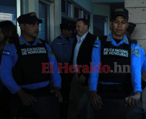 Caja chica de la dama: Las fotos del ambiente en la lectura de sentencia