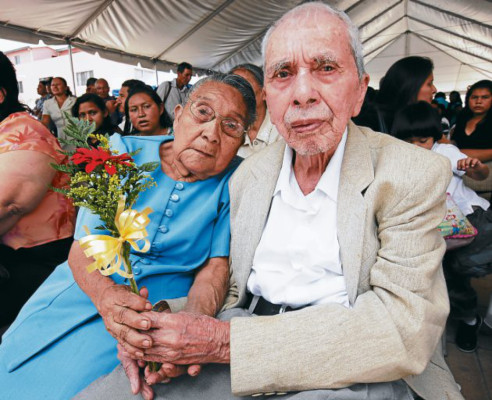 Festejan Día del Adulto Mayor en Tegucigalpa