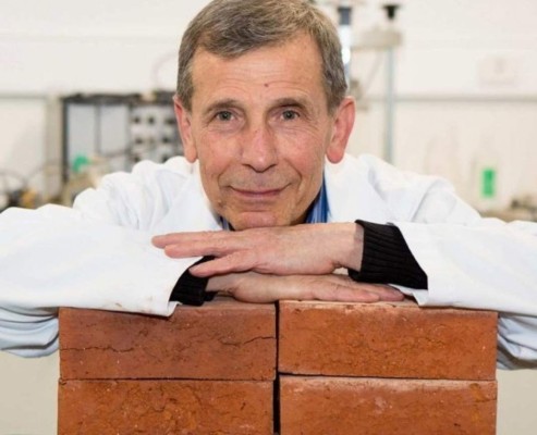 Transforma colillas de cigarro en ladrillos de construcción