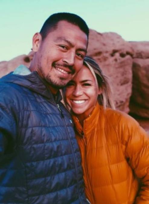 Así fue la propuesta de matrimonio del futbolista hondureño Roger Espinoza a su novia estadounidense (FOTOS)