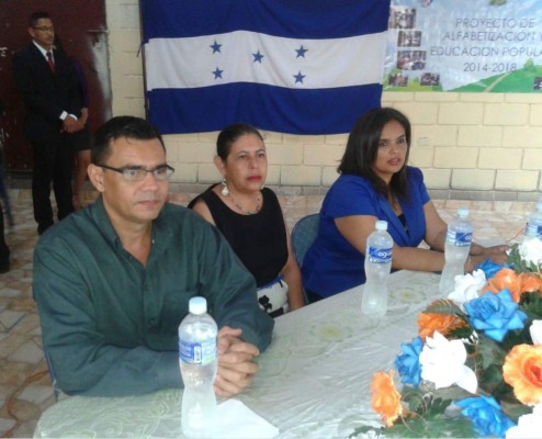 Honduras lanza campaña para erradicar el analfabetismo