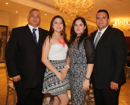 Celebran romántica velada de compromiso matrimonial