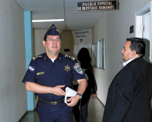 Somoza comparece en el Ministerio Público
