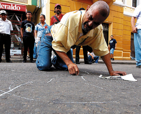 Posponen por ocho horas creación de alfombras