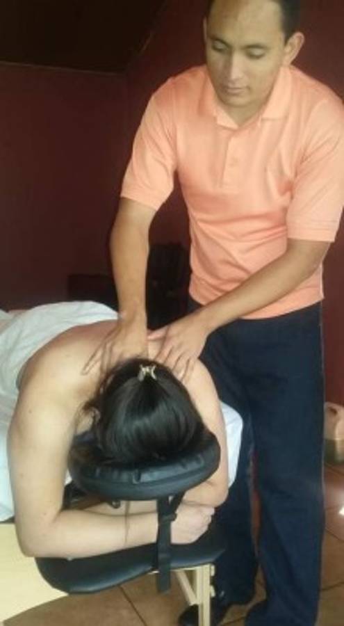 Masajes terapéuticos por manos unidas con amor