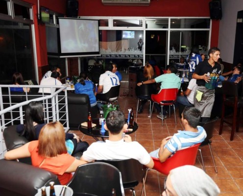 Comercios deben pagar canon por uso de música