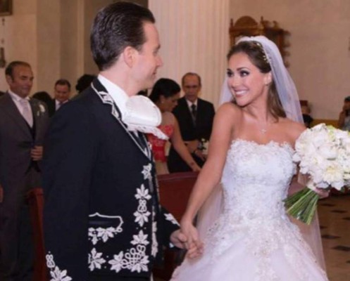 Esposo de Anahí pasa tremenda vergüenza en las fiestas patrias