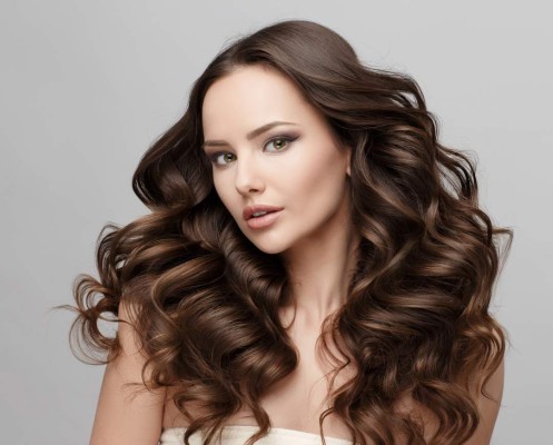 La melena francesa resurge en las calles