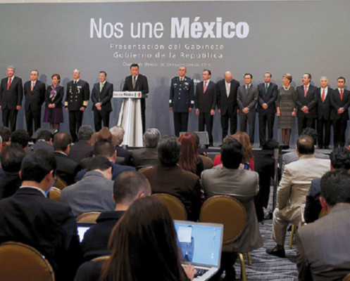 Enrique Peña Nieto integra independientes a su gabinete