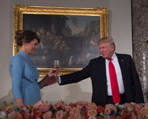 ¡Devolveremos la grandeza a Estados Unidos!', prometió Trump