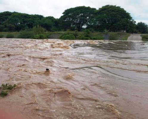 Incomunicadas 16 aldeas de Costa de Los Amates