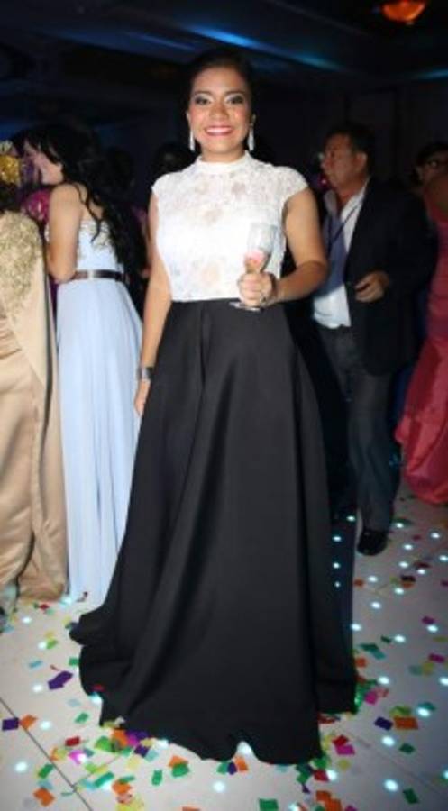 Triunfal despedida para los seniors de The Mayan School