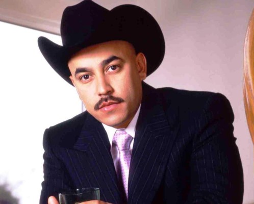 Filtran primera imagen erótica de Lupillo Rivera