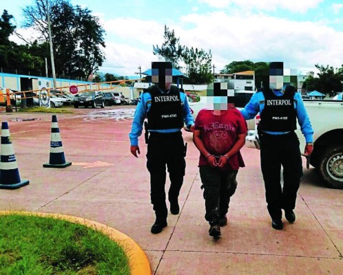 Miembro de la Mara Salvatrucha cae con arma y drogas